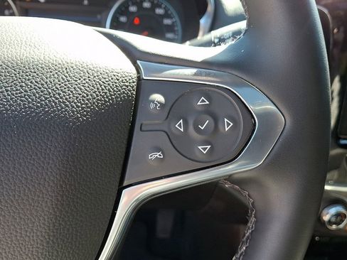 Used 2023 Chevrolet Traverse RS AWD/4WD image 30