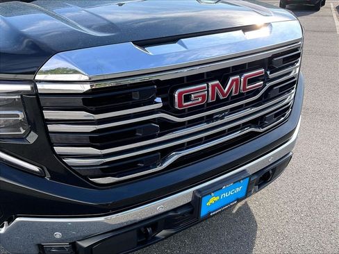 Used 2023 GMC Sierra 1500 SLT w/ SLT Premium Package AWD/4WD image 29