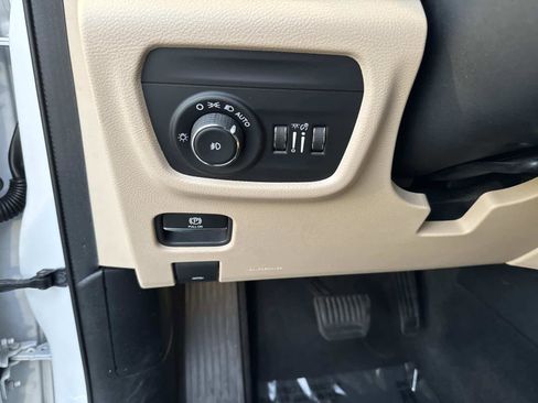 Used 2021 Jeep Grand Cherokee L Limited image 33