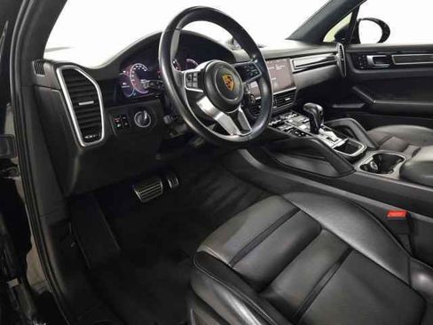 Used 2021 Porsche Cayenne GTS image 17