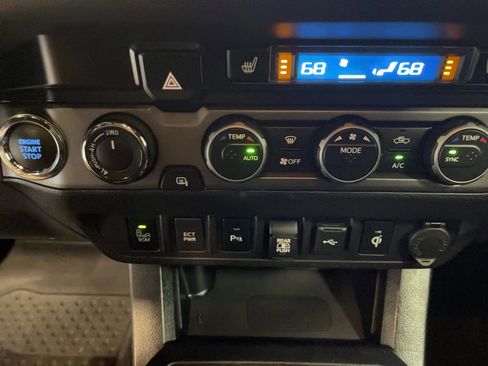 Used 2021 Toyota Tacoma TRD Sport w/ TRD Premium Sport Package image 11