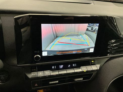 Used 2025 Toyota Camry LE FWD image 21