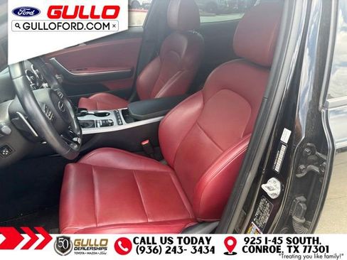 Used 2020 Kia Stinger GT1 RWD image 8