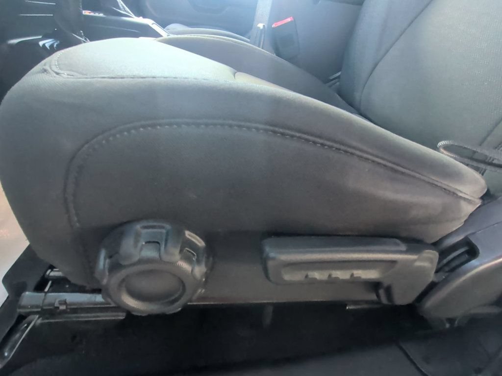 Used 2019 Jeep Wrangler Unlimited Sport S AWD/4WD image 13