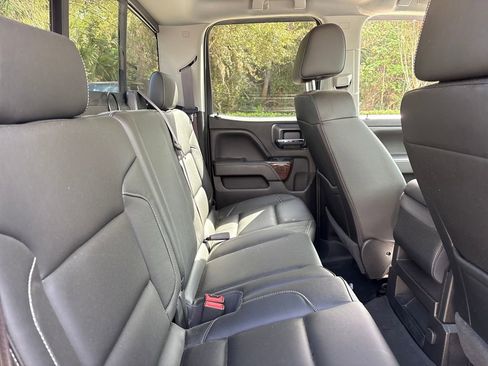 Used 2017 GMC Sierra 1500 SLT w/ Max Trailering Package image 29