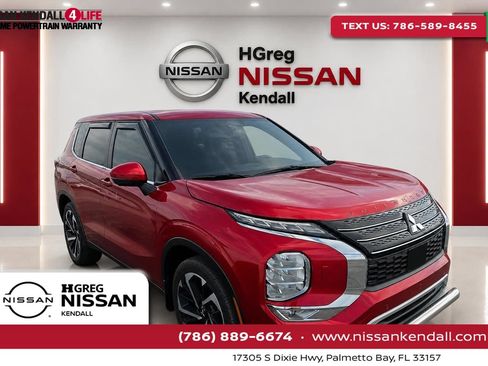 Used 2024 Mitsubishi Outlander AWD image 1