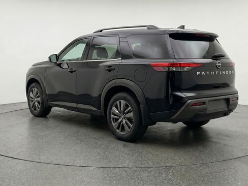 Used 2025 Nissan Pathfinder SV AWD/4WD image 6