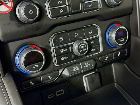 Used 2024 Chevrolet Suburban LT AWD/4WD image 16