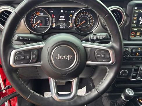Used 2021 Jeep Wrangler Unlimited Sahara w/ Uconnect 4C Nav & Sound Group image 18