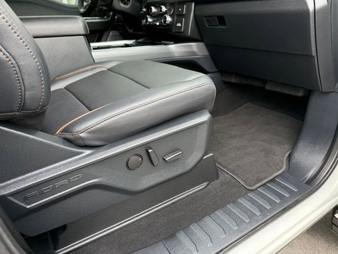 Used 2025 Ford F350 Lariat AWD/4WD image 21