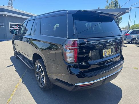 Used 2022 Chevrolet Suburban RST w/ Luxury Package AWD/4WD image 5