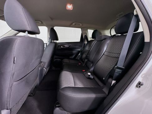 Used 2017 Nissan Rogue SV image 26