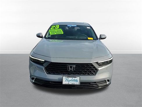 Used 2023 Honda Accord Touring image 2