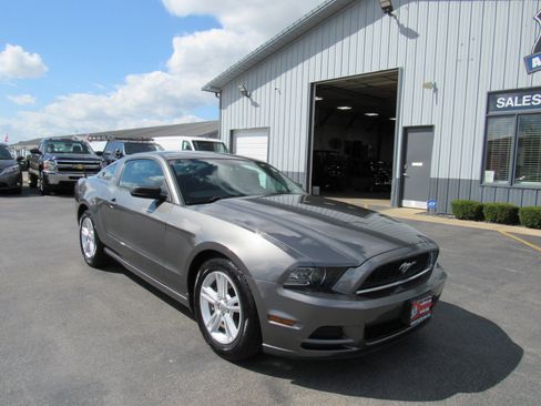 Used 2014 Ford Mustang Coupe image 7