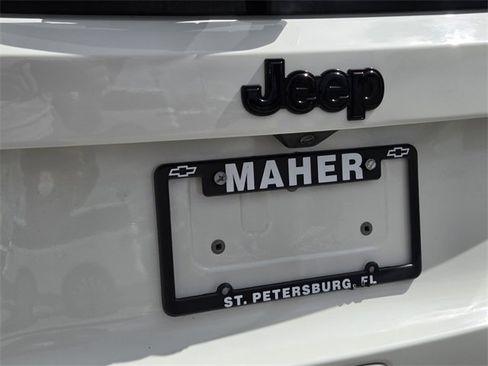 Used 2023 Jeep Renegade Latitude image 5