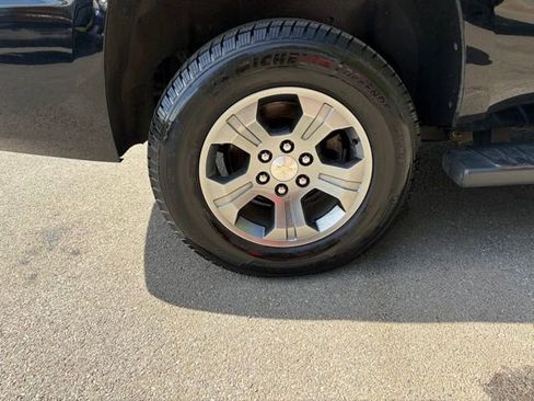 Used 2019 Chevrolet Tahoe LS w/ Enhanced Driver Alert Package image 38