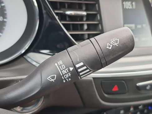 Used 2018 Buick Regal Preferred FWD image 25