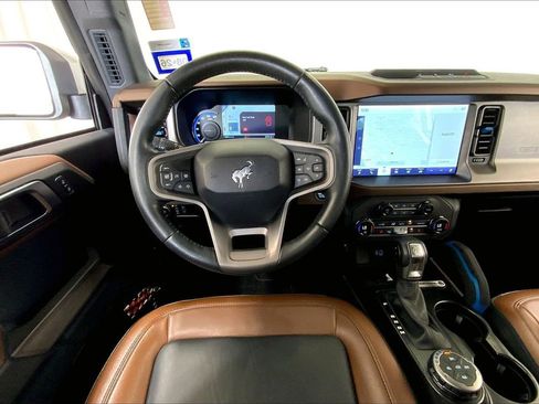 Used 2023 Ford Bronco Outer Banks AWD/4WD image 14