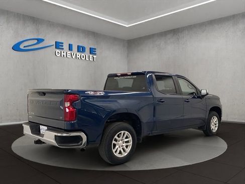 Used 2022 Chevrolet Silverado 1500 LT AWD/4WD image 4