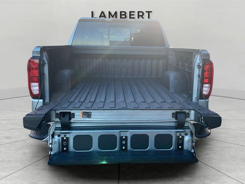 New 2026 GMC Sierra 1500 SLE image 18