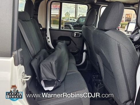 Used 2024 Jeep Gladiator Sport image 13