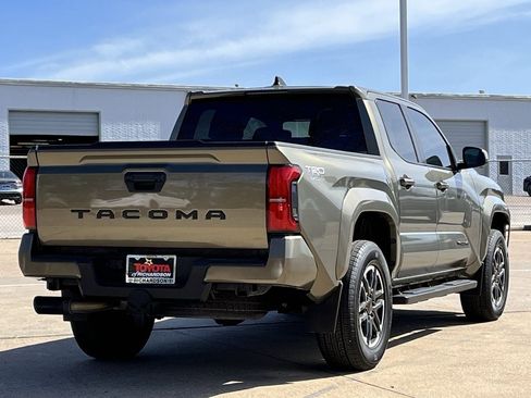 Used 2024 Toyota Tacoma TRD Sport image 4