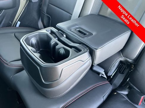 Used 2025 Jeep Wrangler Unlimited Rubicon image 25