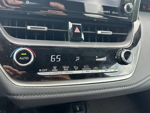 Used 2022 Toyota Corolla XSE FWD image 12