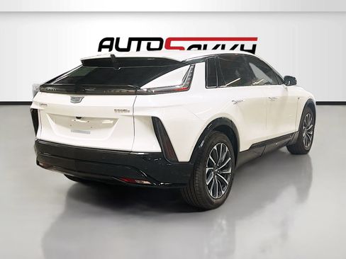 Used 2025 Cadillac Lyriq Sport w/ LPO, Floor Liner Package AWD/4WD image 7