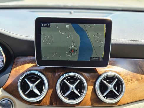 Used 2016 Mercedes-Benz GLA 250 4MATIC image 21