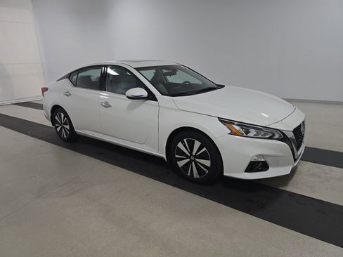 Used 2021 Nissan Altima 2.5 SL image 3