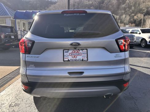 Used 2019 Ford Escape SE image 22
