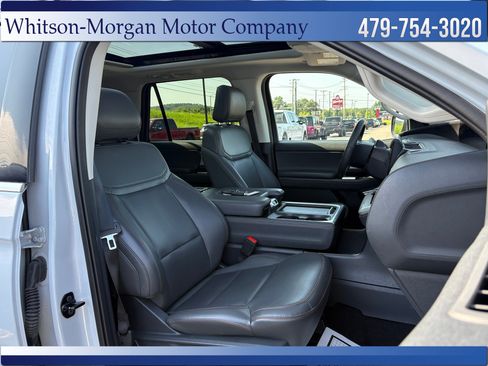 Used 2025 Ford Expedition Max Active AWD/4WD image 41