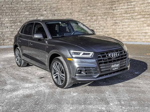 Used 2020 Audi Q5 e Prestige w/ Prestige Package image 1