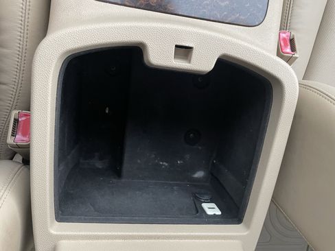 Used 2011 GMC Sierra 3500 Denali image 24