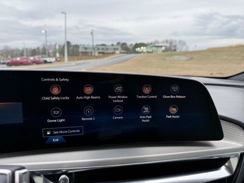 Certified 2024 Cadillac Lyriq Luxury image 15