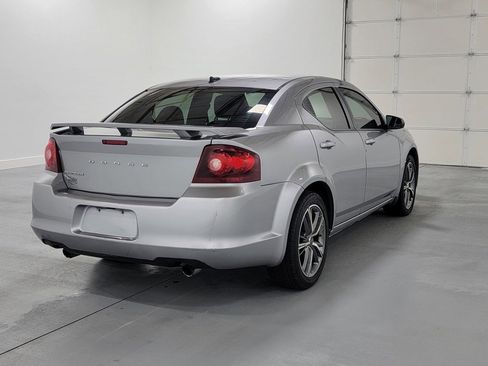Used 2013 Dodge Avenger SE image 9