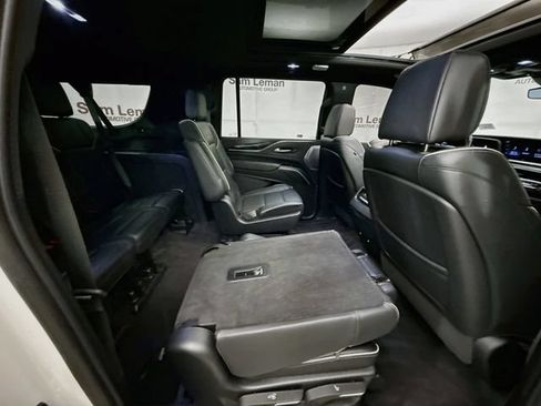 Used 2023 Cadillac Escalade ESV Sport w/ Touring Package AWD/4WD image 30