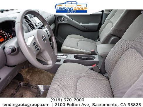 Used 2014 Nissan Frontier SV w/ SV Value Truck Package image 18