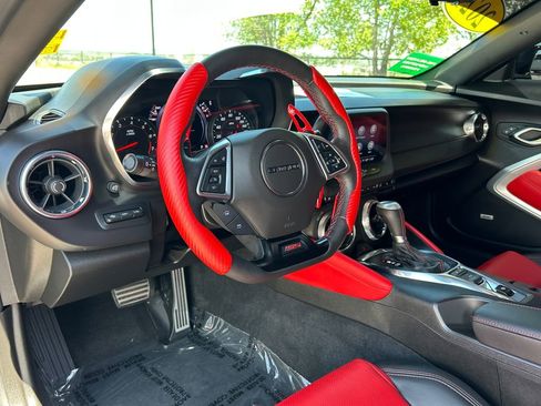 Used 2021 Chevrolet Camaro SS RWD image 6