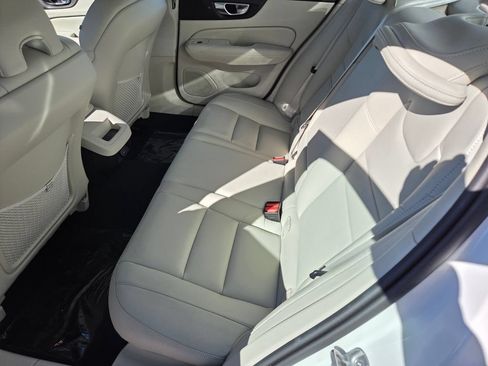 Used 2023 Volvo S60 B5 Plus w/ Climate Package FWD image 15