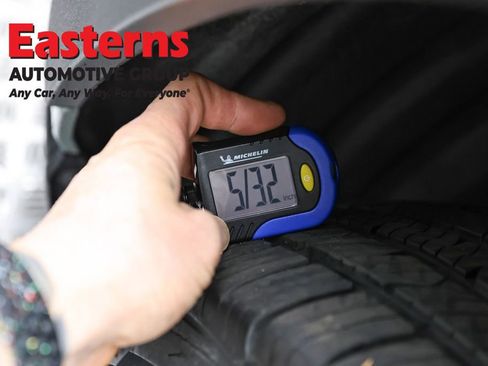 Used 2022 Toyota RAV4 XLE image 27