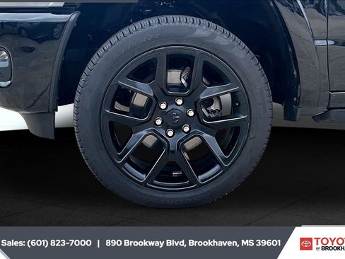Used 2025 RAM 1500 Laramie w/ Night Edition AWD/4WD image 7