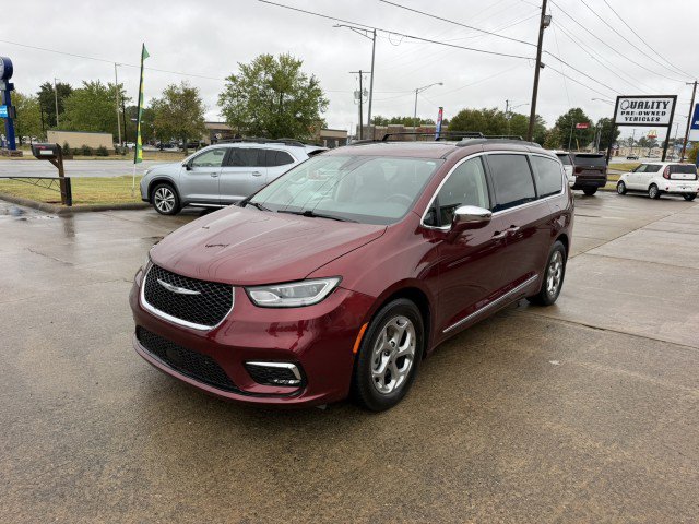 Used 2022 Chrysler Pacifica Limited FWD image 4