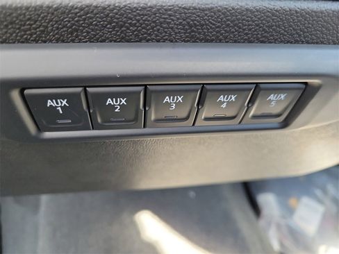 New 2025 GMC Sierra 2500 SLE w/ SLE Convenience Package image 30