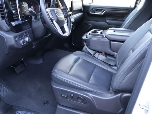 Used 2024 GMC Sierra 1500 SLT image 23