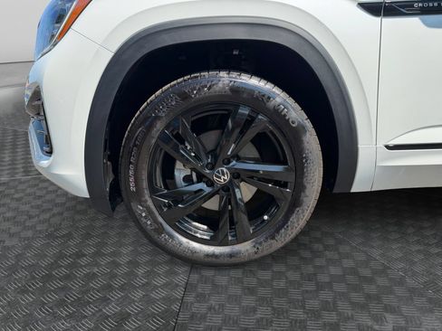Used 2026 Volkswagen Atlas Cross Sport SEL R-Line AWD/4WD image 14