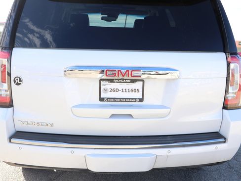 Used 2019 GMC Yukon Denali w/ Denali Ultimate Package AWD/4WD image 6