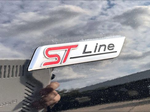 Used 2024 Ford Escape ST-Line image 9