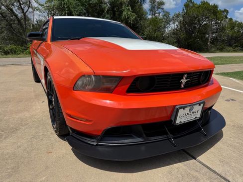 Used 2012 Ford Mustang Boss 302 w/ Boss 302 Accessory Pkg RWD image 2